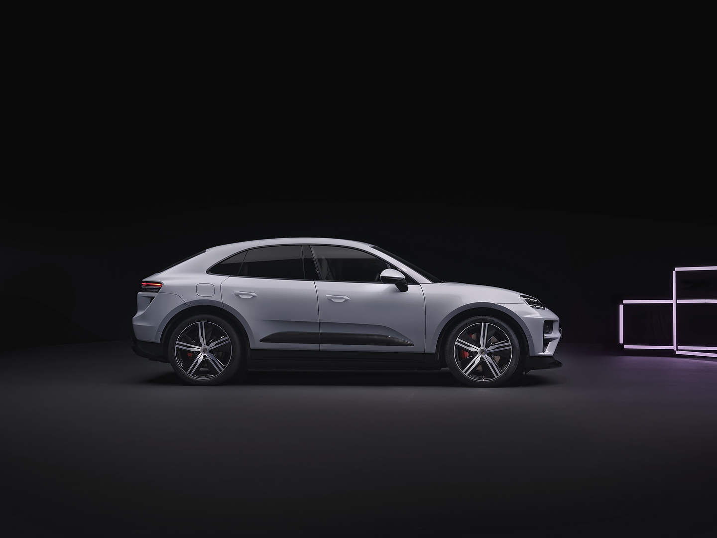 , Que penser de ce papier  : La Porsche Macan électrique 2024 lancée avec 630 chevaux