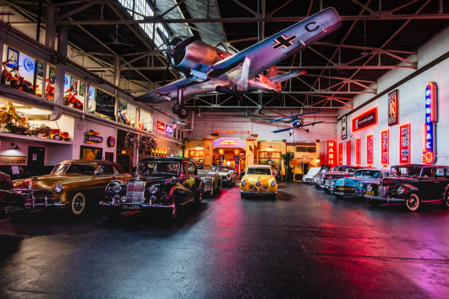 La Batmobile de Tim Burton, une DeLorean de Retour vers le futur… Vivez la vente aux enchères automobile de l'année